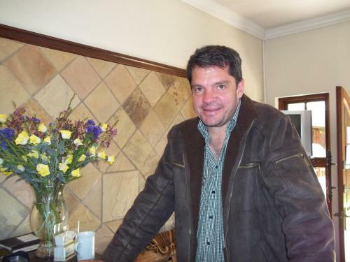 Hostal Rise And Shine Lodge