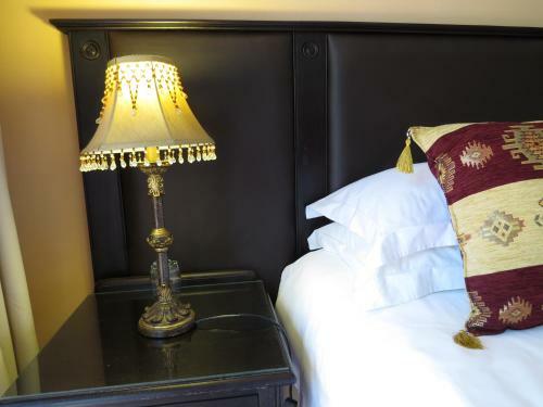 Hostal Camelia Guest House