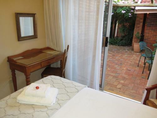 Hostal Camelia Guest House