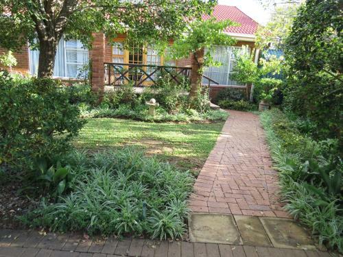 Hostal Camelia Guest House