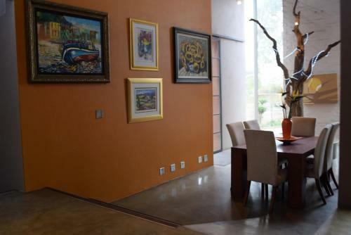 Hostal African Moon Corporate House
