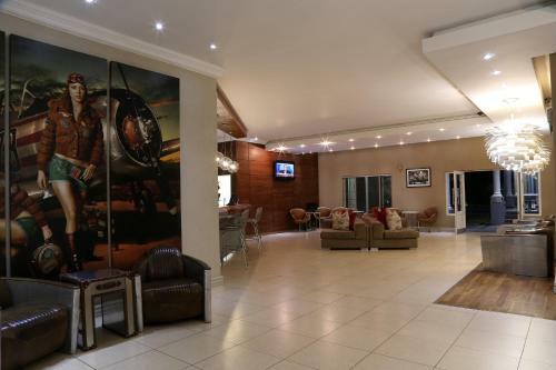 Hotel The Aviator Or Tambo