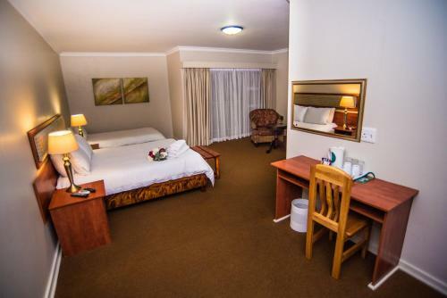 Hostal Adelante Lodge