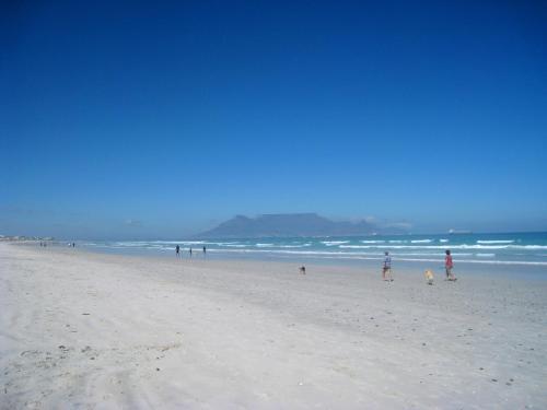 Hostal Dolphin Inn Guesthouse - Blouberg