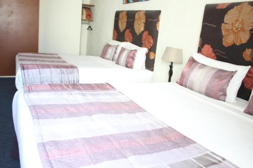 Hostal Ecotel Or Tambo Airport