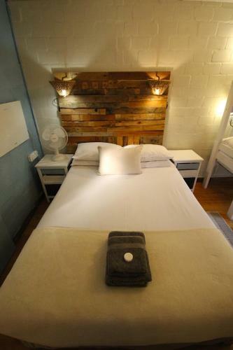 Saltycrax Backpackers And Surf Hostel