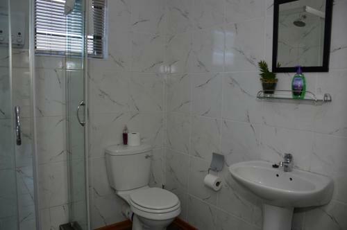Hostal Two Bells Guest House