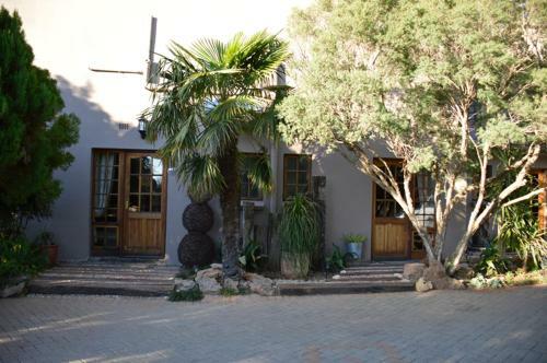 Hostal Two Bells Guest House