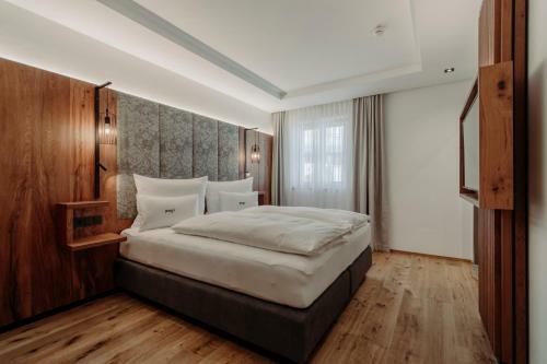 Post - Apartments