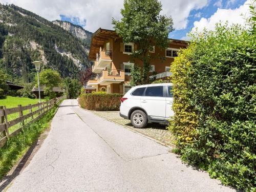 Simplistic Apartment In Mayrhofen With Sauna