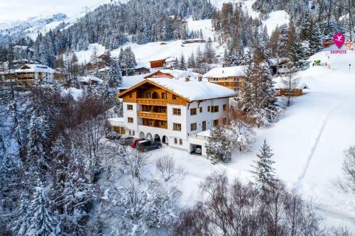 Saint Anton Chalet Sleeps 12