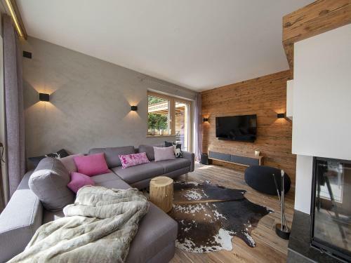 Charming Chalet With 4 Bathrooms, Near A Baby Lift