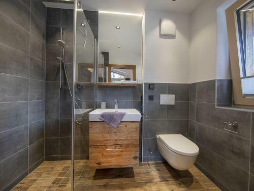 Charming Chalet With 4 Bathrooms, Near A Baby Lift