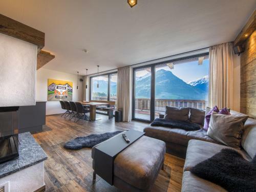 Charming Chalet With 4 Bathrooms, Near A Baby Lift