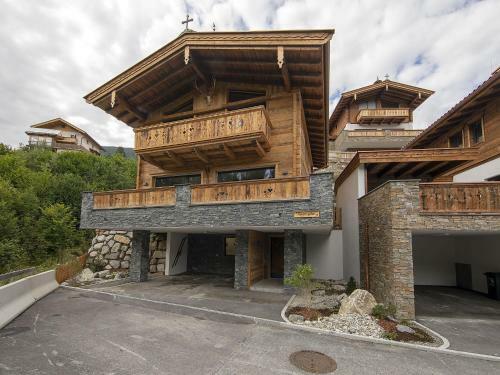 Charming Chalet With 4 Bathrooms, Near A Baby Lift