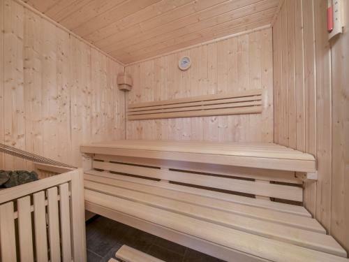 Charming Chalet With 4 Bathrooms, Near A Baby Lift