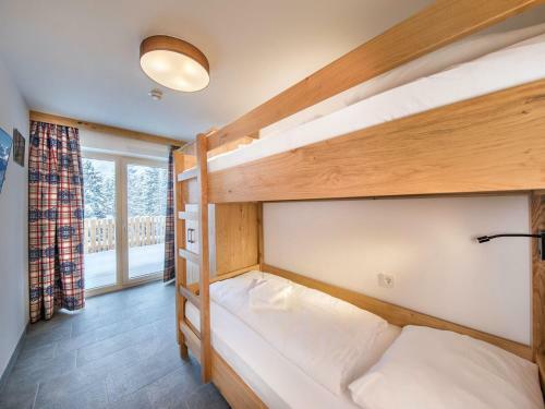 Top Class Chalet With 3 Bathrooms Near Small Slope