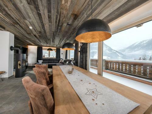 Top Class Chalet With 3 Bathrooms Near Small Slope