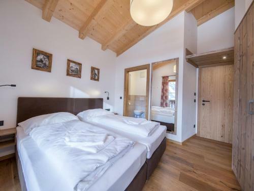 Luxury Chalet With Four Bathrooms, Close To A Lift