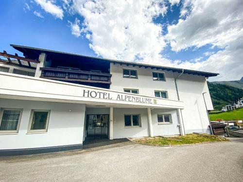 Hotel Alpenblume
