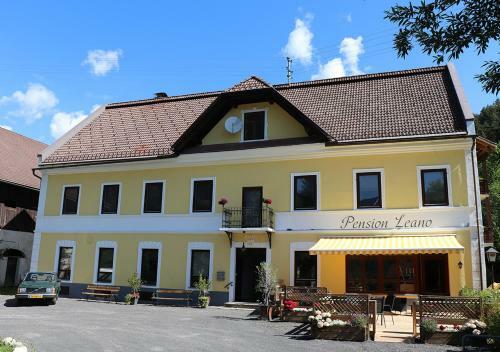 Hostal Pension Leano