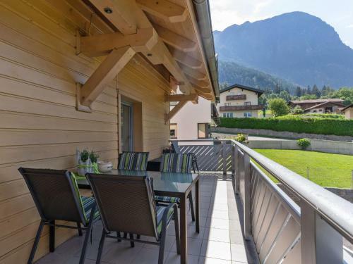 Mountain-view Apartment In �tz With Terrace