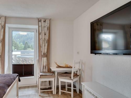 Mountain-view Apartment In �tz With Terrace