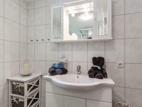 Mountain-view Apartment In �tz With Terrace