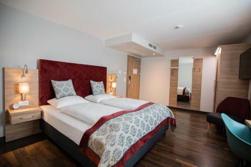 Hotel Elefant Family Business