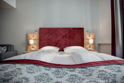 Hotel Elefant Family Business