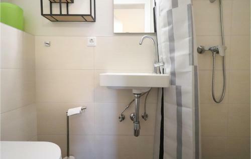 Stunning Apartment In Saalfelden With