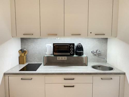 Alpine Studio Apartment By AA Holiday Homes