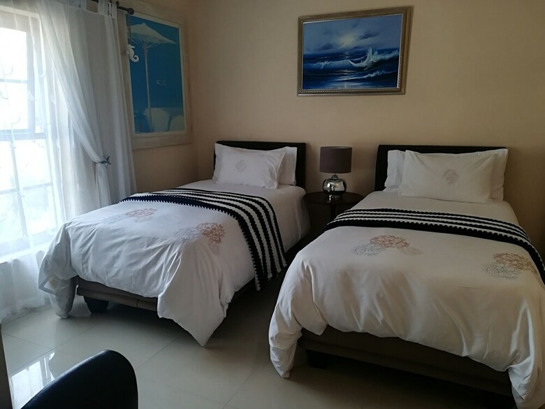 Hostal Blouberg Manor