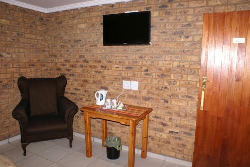 Airport Inn Bed And Breakfast