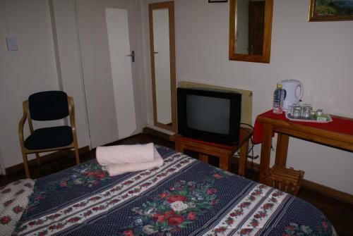 Airport Inn Bed And Breakfast