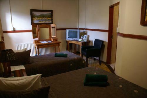 Airport Inn Bed And Breakfast