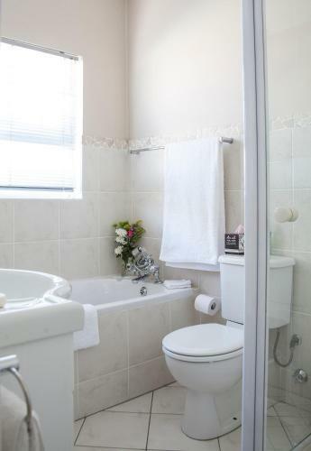 Hostal Maroela House Guest Accommodation