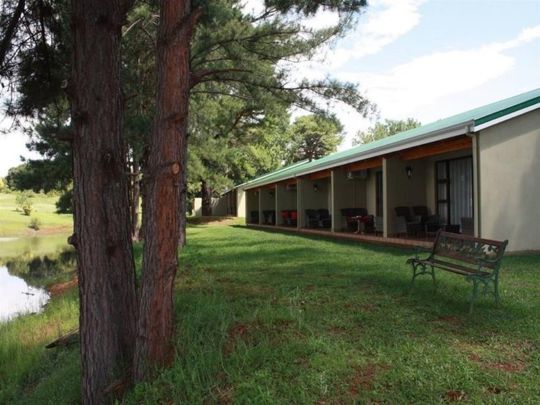 Hotel Gooderson Monks Cowl Golf Resort
