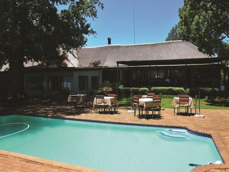 Hotel Gooderson Monks Cowl Golf Resort
