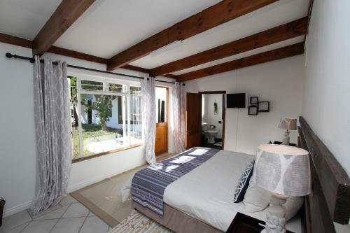 Hostal The Whaling Station Bed & Breakfast
