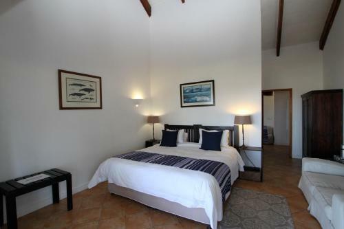 Hostal The Whaling Station Bed & Breakfast