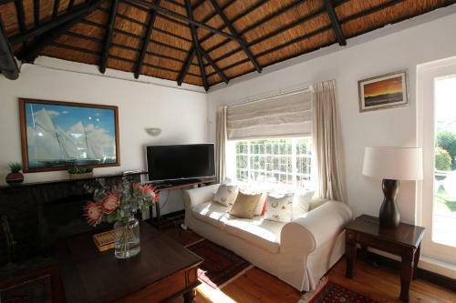 Hostal The Whaling Station Bed & Breakfast