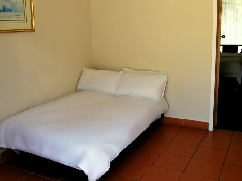 Safari Lodge Hotel & Convention Centre