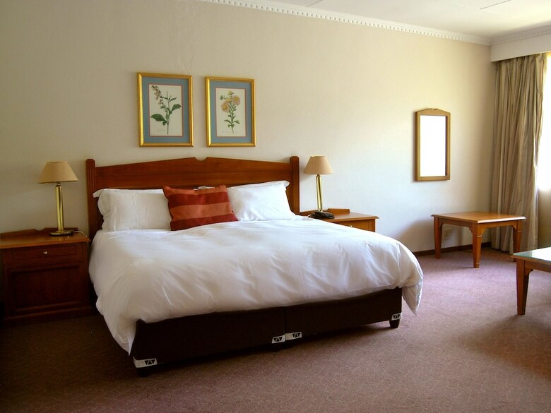 Safari Lodge Hotel & Convention Centre