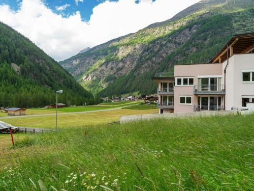 Alluring Apartment In Zwieselstein With Ski Storage