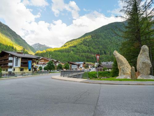 Mountain-view Apartment In Zwieselstein With Balcony