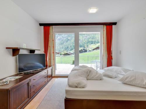 Mountain-view Apartment In Zwieselstein With Balcony