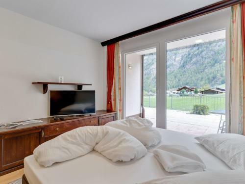 Mountain-view Apartment In Zwieselstein With Balcony