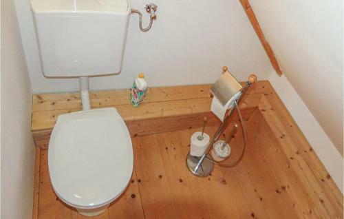 Nice Home In Strem-sumentendorf W/ Wifi And 2 Bedrooms