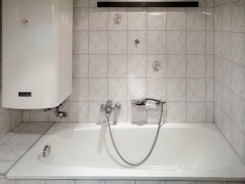 Holiday Home Waldruh - Sfe300